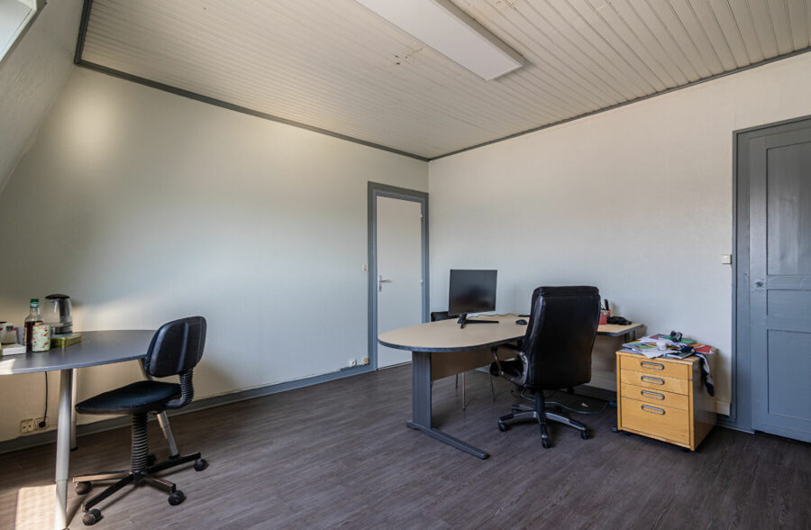 LILLE REPUBLIQUE – INKERMANN : IMMEUBLE DE BUREAUX DANS ANCIENNE MAISON D’HABITATION