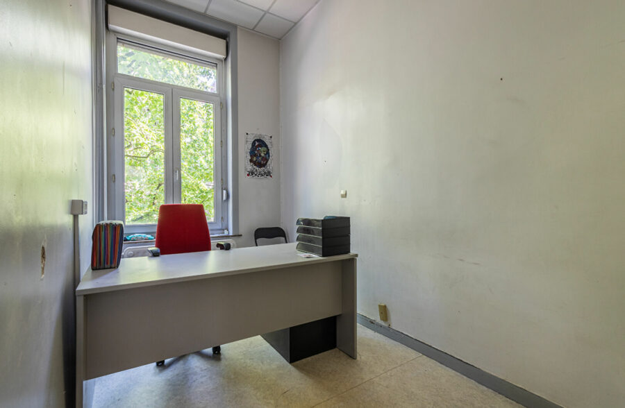 LILLE REPUBLIQUE – INKERMANN : IMMEUBLE DE BUREAUX DANS ANCIENNE MAISON D’HABITATION