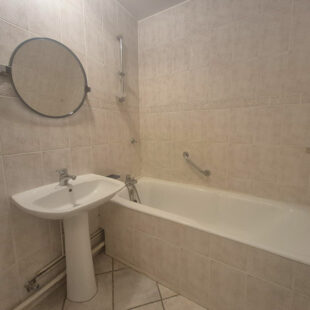 Appartement T3 parking et cave proche bourg