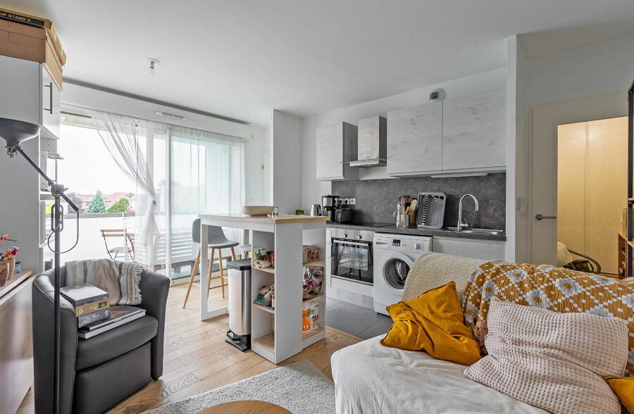 Appartement T2  résidence récente avec balcon et parking