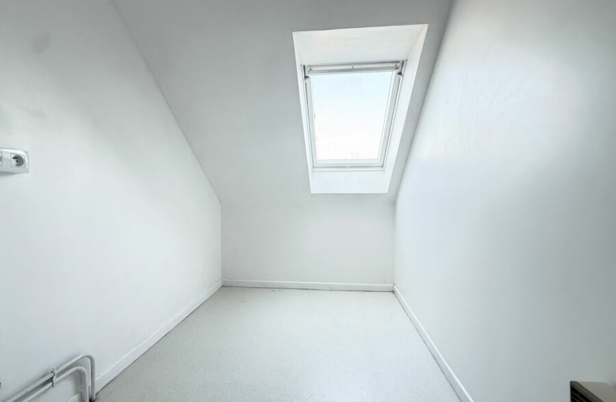 EXCLUSIVITE : DUPLEX  LILLE VAUBAN / LA CATHO PARKING PRIVATIF 1 CHAMBRE