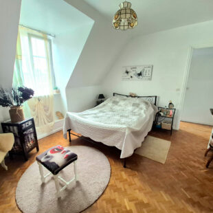 Semi-individuelle en quartier résidentiel – 4 chambres – Garage double – La Bassée