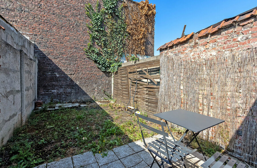 MAISON 1930 AVEC JARDIN DE VILLE PROCHE GARE