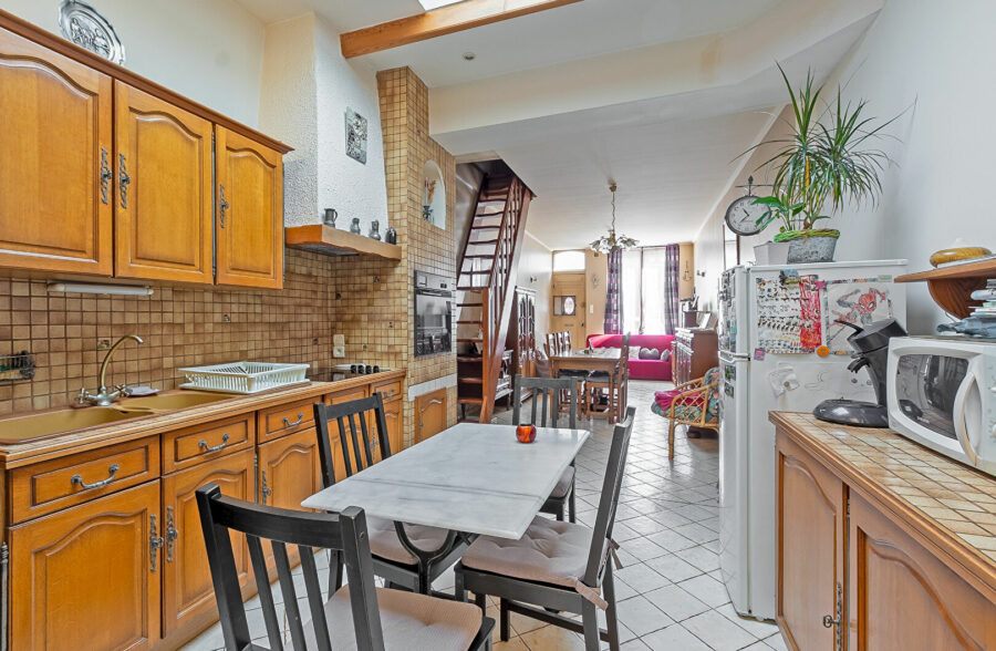 MAISON 1930 AVEC JARDIN DE VILLE PROCHE GARE