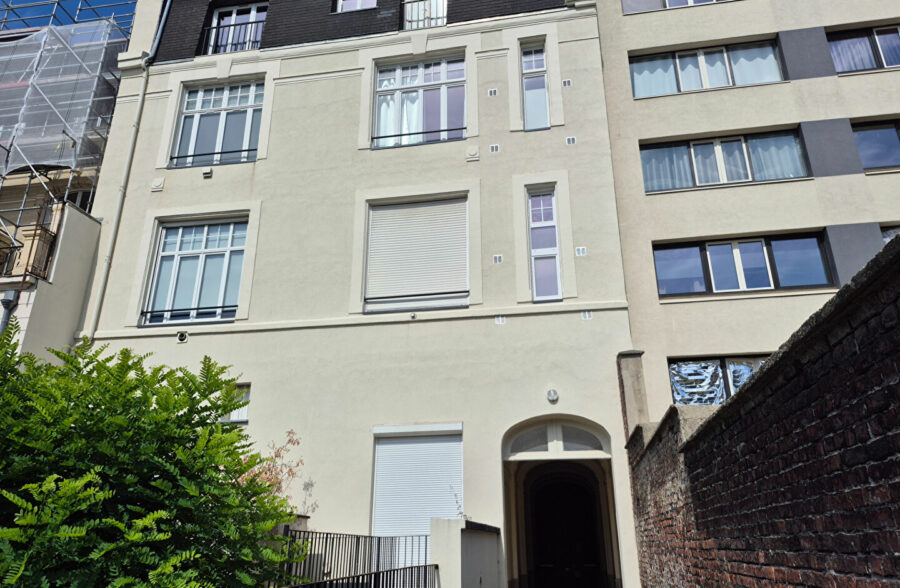 Lille VAUBAN : Studio + cave  face à l’université Catholique