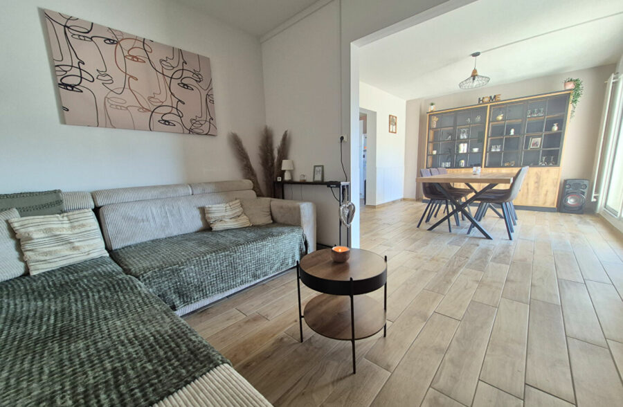 Semi plain pied 4 Chambres Rénové + Garage &nbsp;Sous compromis&nbsp;