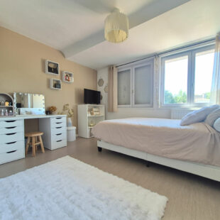 Semi plain pied 4 Chambres Rénové + Garage &nbsp;Sous compromis&nbsp;