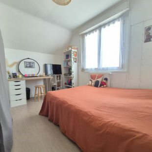 Semi plain pied 4 Chambres Rénové + Garage &nbsp;Sous compromis&nbsp;