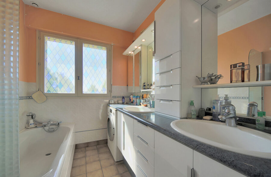 Plain pied individuel avec sous sol