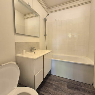 STUDIO AVEC BALCON – METRO CARLIERS