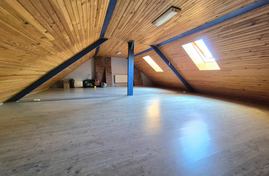 Marquillies – Maison individuelle de caractère sur plus de 1 000 m² avec hangar de 140 m²