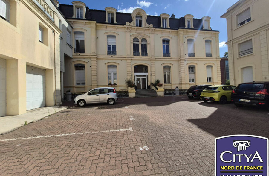 Appartement Cambrai 3 pièce(s)-stationnement privatif