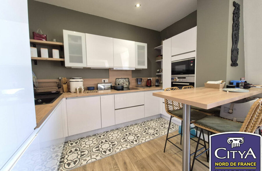 Appartement Cambrai 3 pièce(s)-stationnement privatif