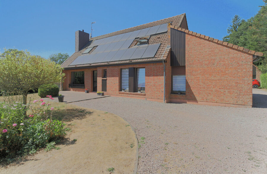 Maison individuelle en brique – Campagne de Laires 5 chambres double garage
