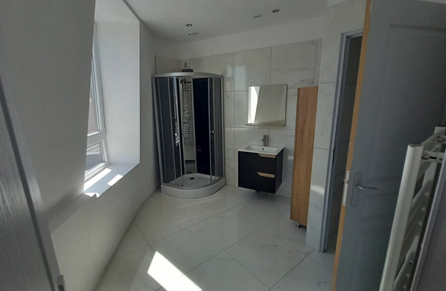 immeuble d’angle 197.950 euros limite lys lez Lannoy.