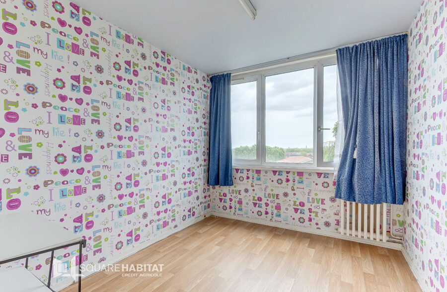 A VENDRE!! EN EXCLUSIVITE!! 75 000€ HAI!! APPARTEMENT T3, DEUX CHAMBRES + BALCON. ROUBAIX.