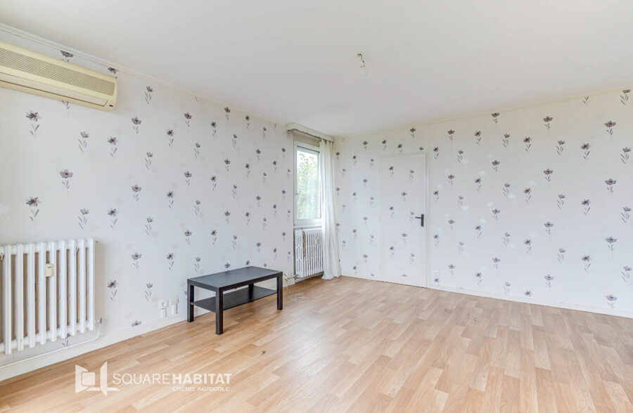 A VENDRE!! EN EXCLUSIVITE!! 75 000€ HAI!! APPARTEMENT T3, DEUX CHAMBRES + BALCON. ROUBAIX.