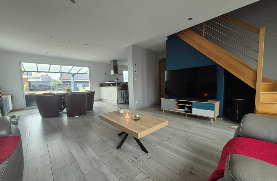 Pavillon récent en semi plain-pied  4 chambres