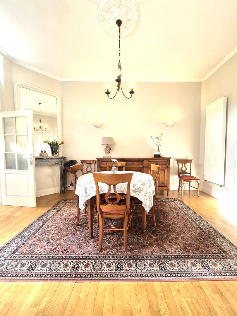 Maison Cambrai 10 pièce(s) 223 m2