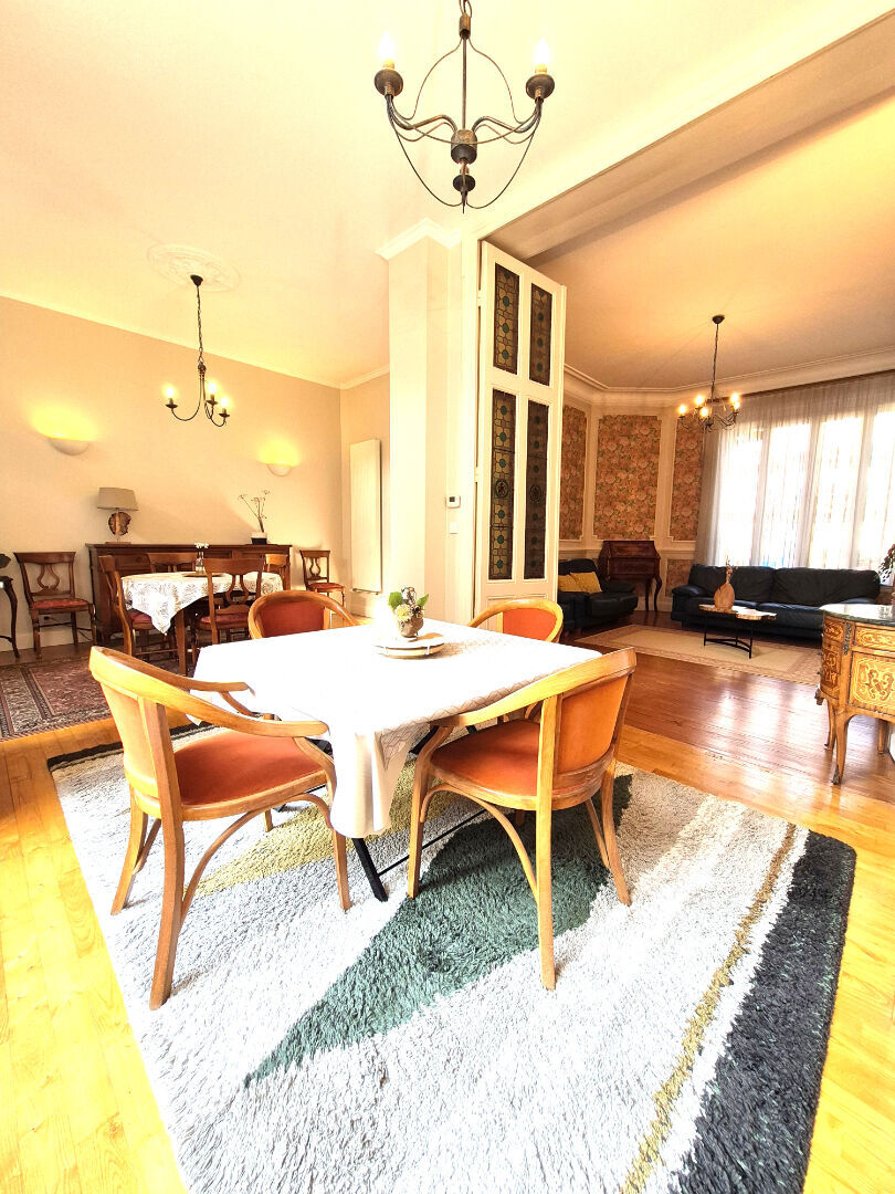Maison Cambrai 10 pièce(s) 223 m2