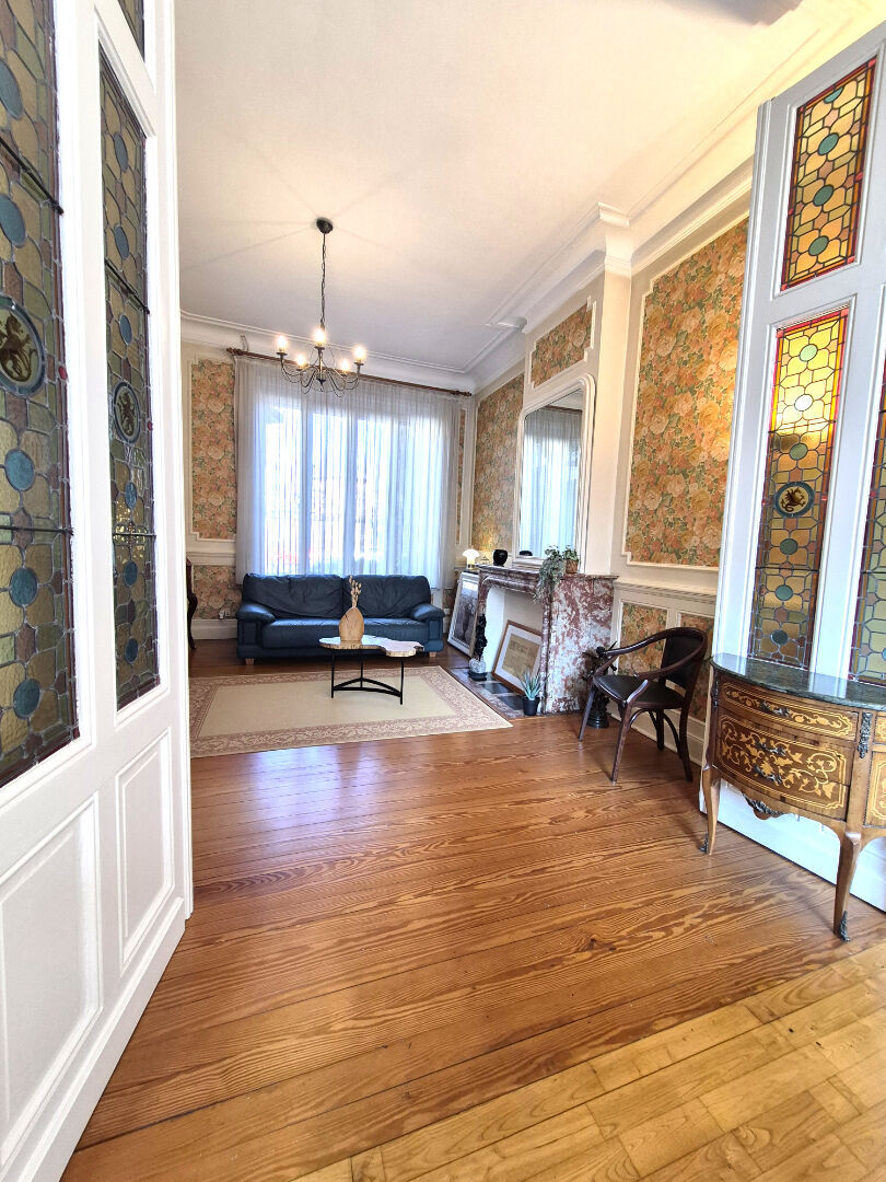 Maison Cambrai 10 pièce(s) 223 m2
