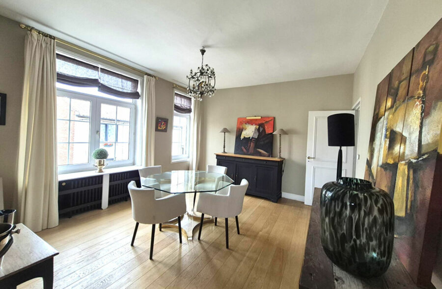 Immeuble de rapport avec appartement, bureau indépendant et duplex de standing