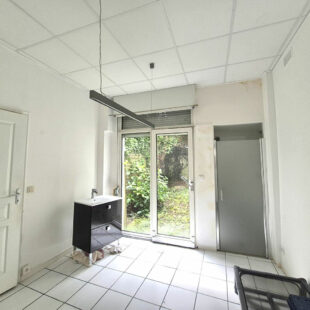 Immeuble de rapport avec appartement, bureau indépendant et duplex de standing
