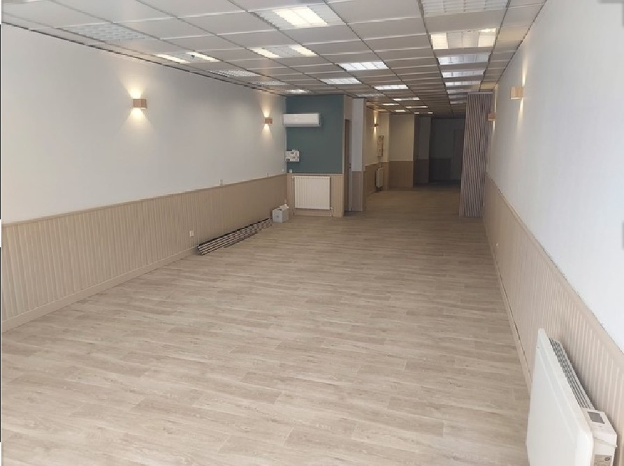 LENS centre Local commercial 90m²