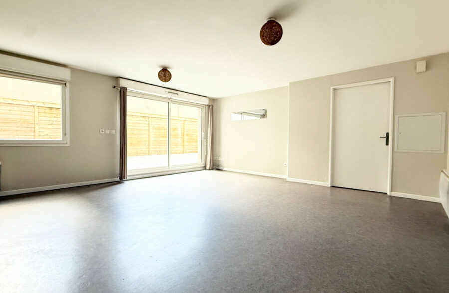 LA CATHO-APPARTEMENT 2 CHAMBRES AVEC PARKING ET TERRASSE