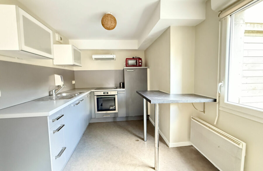 LA CATHO-APPARTEMENT 2 CHAMBRES AVEC PARKING ET TERRASSE