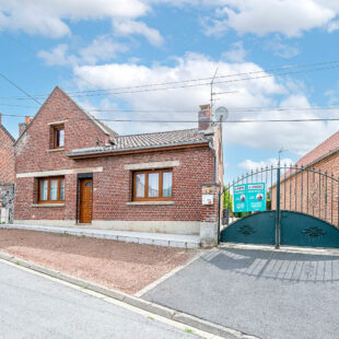 MAISON 7 CHAMBRES ET 2 GARAGES
