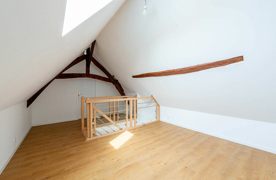 MAISON 7 CHAMBRES ET 2 GARAGES