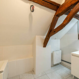 MAISON 7 CHAMBRES ET 2 GARAGES