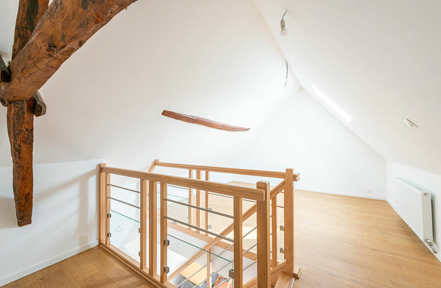 MAISON 7 CHAMBRES ET 2 GARAGES