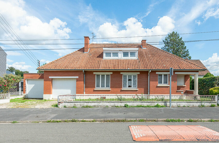 PAVILLON INDIVIDUEL SEMI PLAIN PIED DE 180 M².