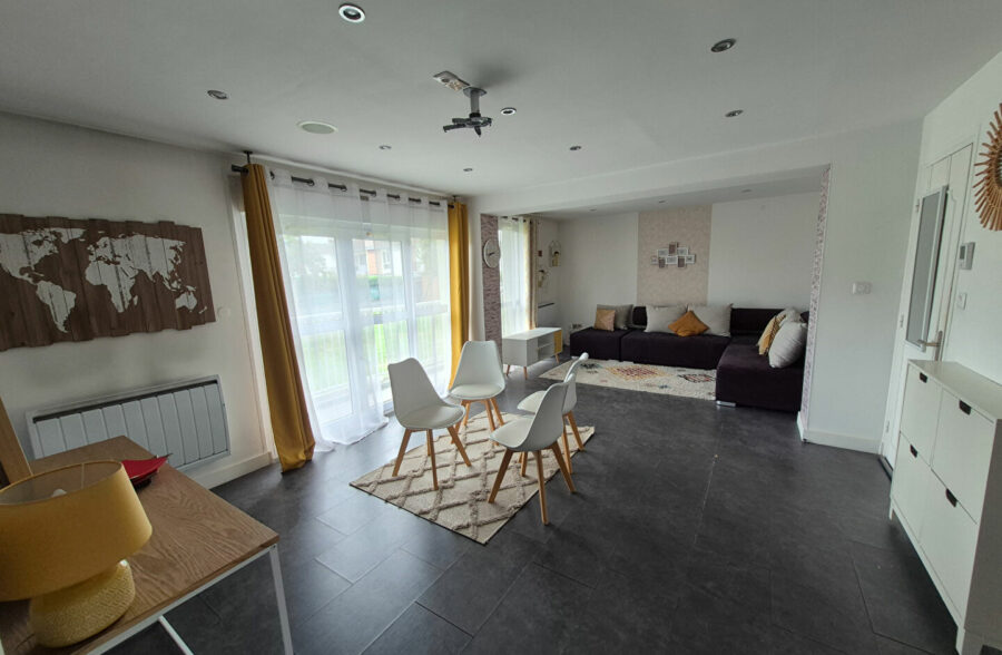LILLE limite LOOS  T3 avec balcon et cave