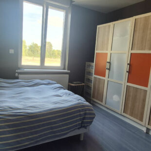 Maison familiale de 199 m² habitables avec jardin, salle de billard et carport