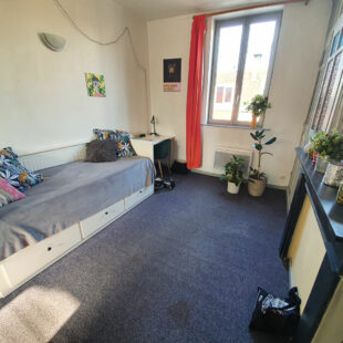 LILLE WAZEMMES : Immeuble de rapport de 170 m² loi carrez – 7 appartements