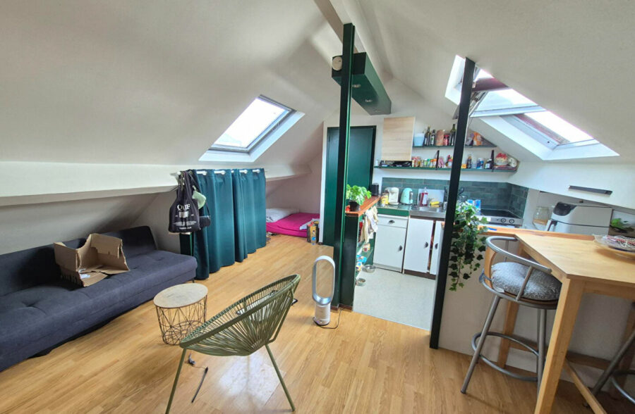 LILLE WAZEMMES : Immeuble de rapport de 170 m² loi carrez – 7 appartements