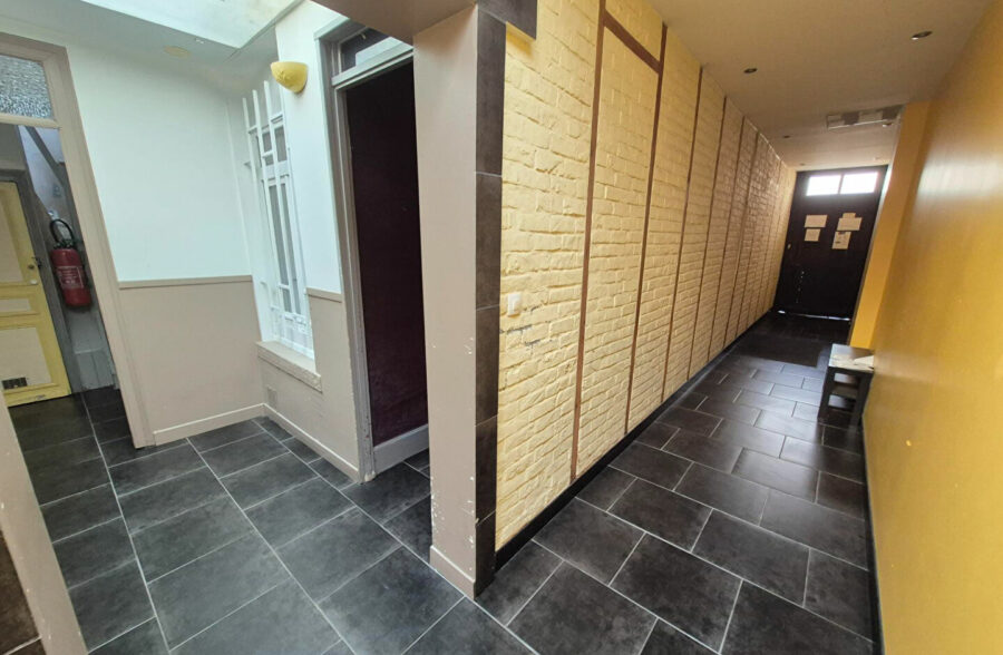 LILLE WAZEMMES : Immeuble de rapport de 170 m² loi carrez – 7 appartements