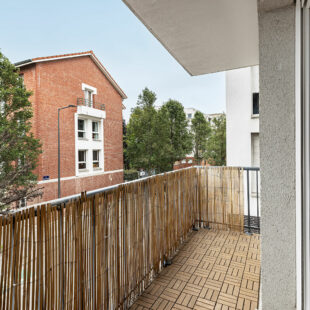 LILLE WAZEMMES/GAMBETTA: Type 2 lumineux avec balcon et parking