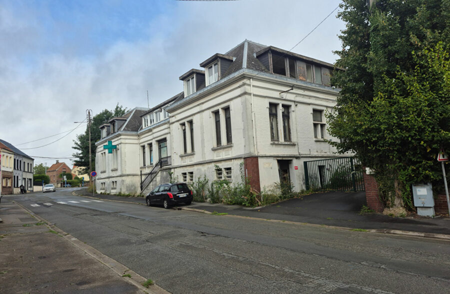 AUCHEL ensemble immobilier de +/- 800m²