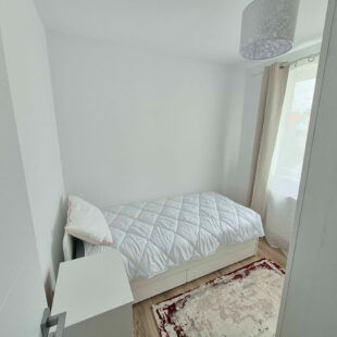 GROFFLIERS , Chalet neuf de plain pied 3 chambres , toutes options , en frais de notaire réduits , avec piscine chauffée !!