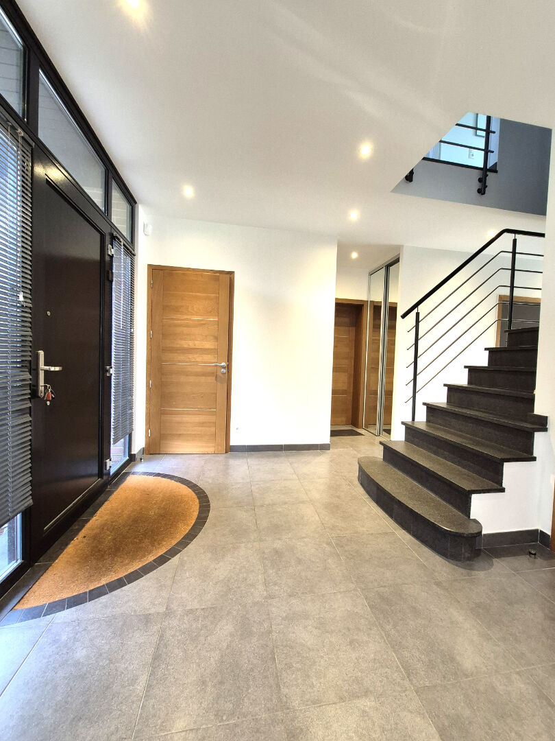 Maison Cambrai 10 pièce(s) 200 m2