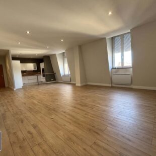Appartement Cambrai 3 pièce(s)-stationnement privatif