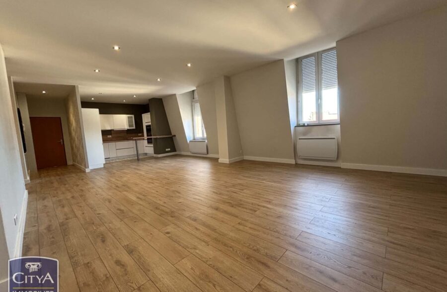 Appartement Cambrai 3 pièce(s)-stationnement privatif