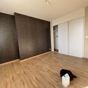 Appartement Cambrai 3 pièce(s)-stationnement privatif