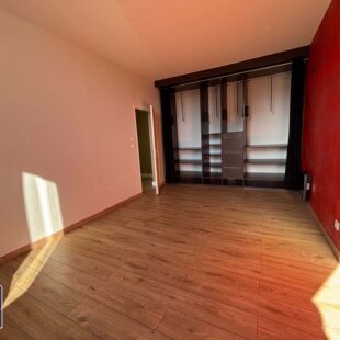 Appartement Cambrai 3 pièce(s)-stationnement privatif