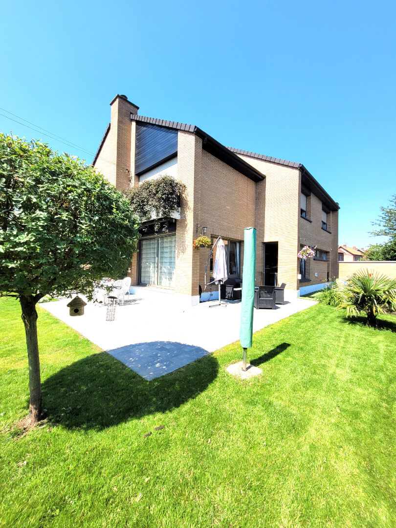Maison Cambrai 10 pièce(s) 200 m2