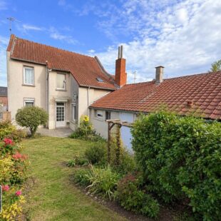 Maison de caractère avec jardin, dépendance et 2 garages